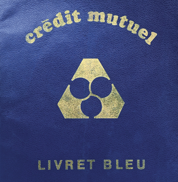 Le “Livret bleu”, source de nombreuses batailles. © Archives du Crédit Mutuel.