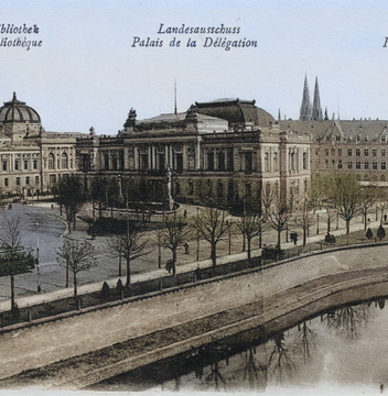 Le siège du <i>Landesausschuss</i> (actuel Théâtre national de Strasbourg) dont la construction débute en 1888. Carte postale ancienne. © Collection B. S.